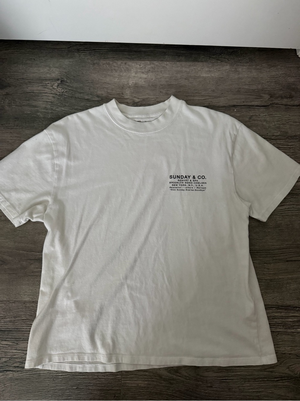 Abercrombie & Fitch Graphic Tee Soft White Size Small